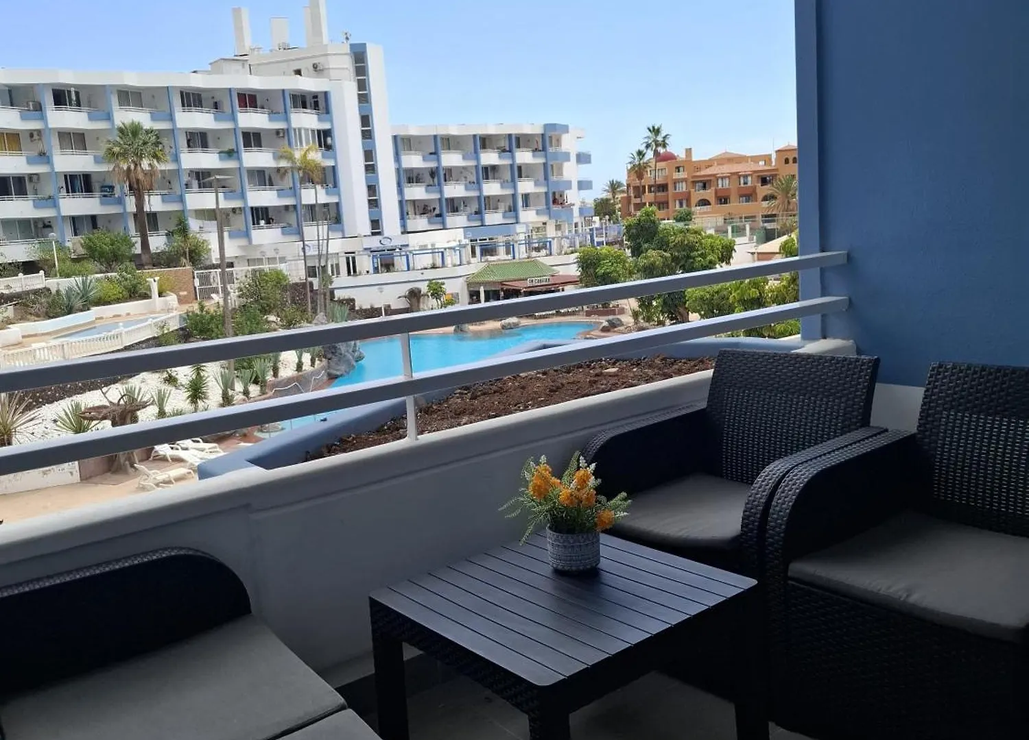 Flora Apartment Poolside View Green Park San Miguel de Abona